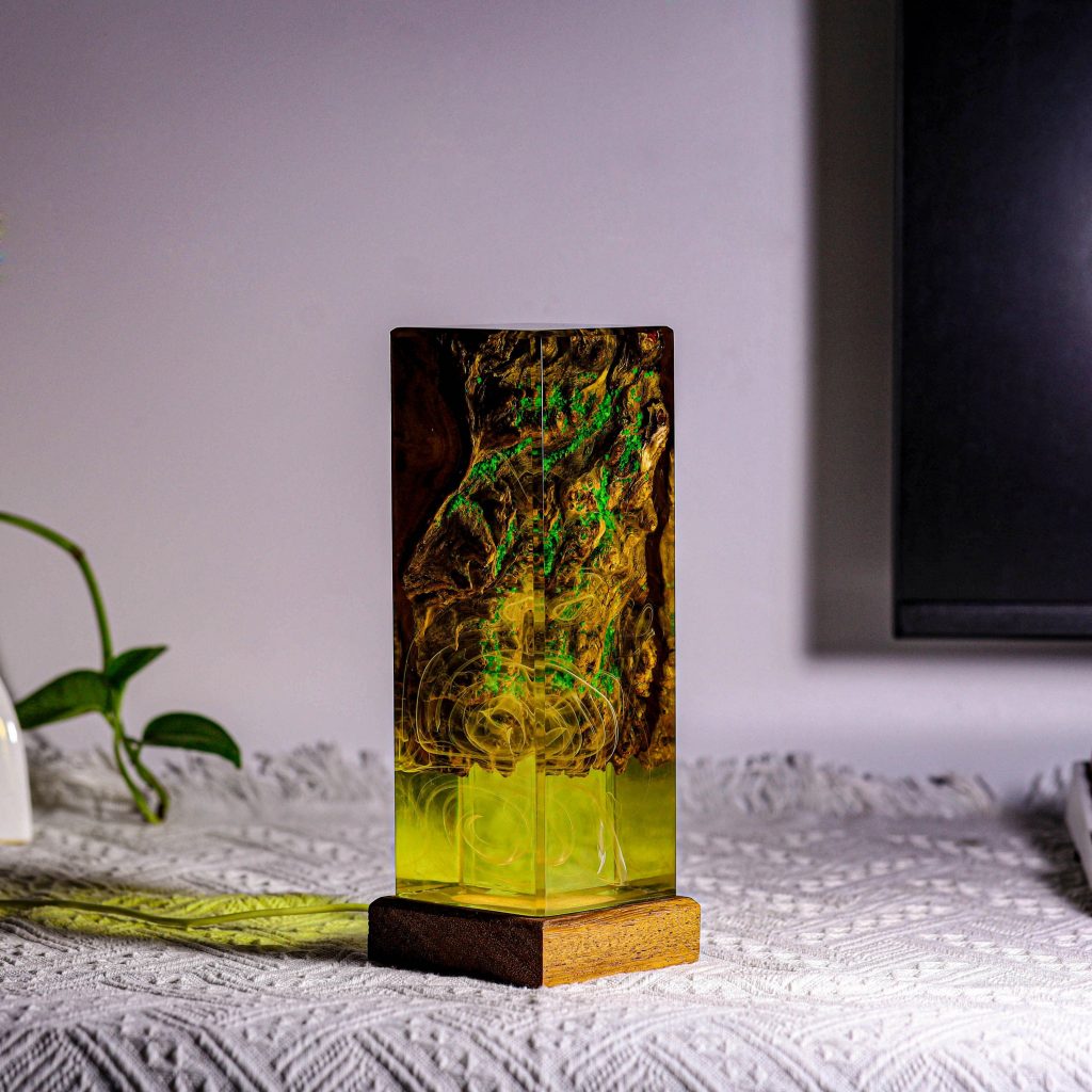 2023 Unique Resin Night Light Lamp