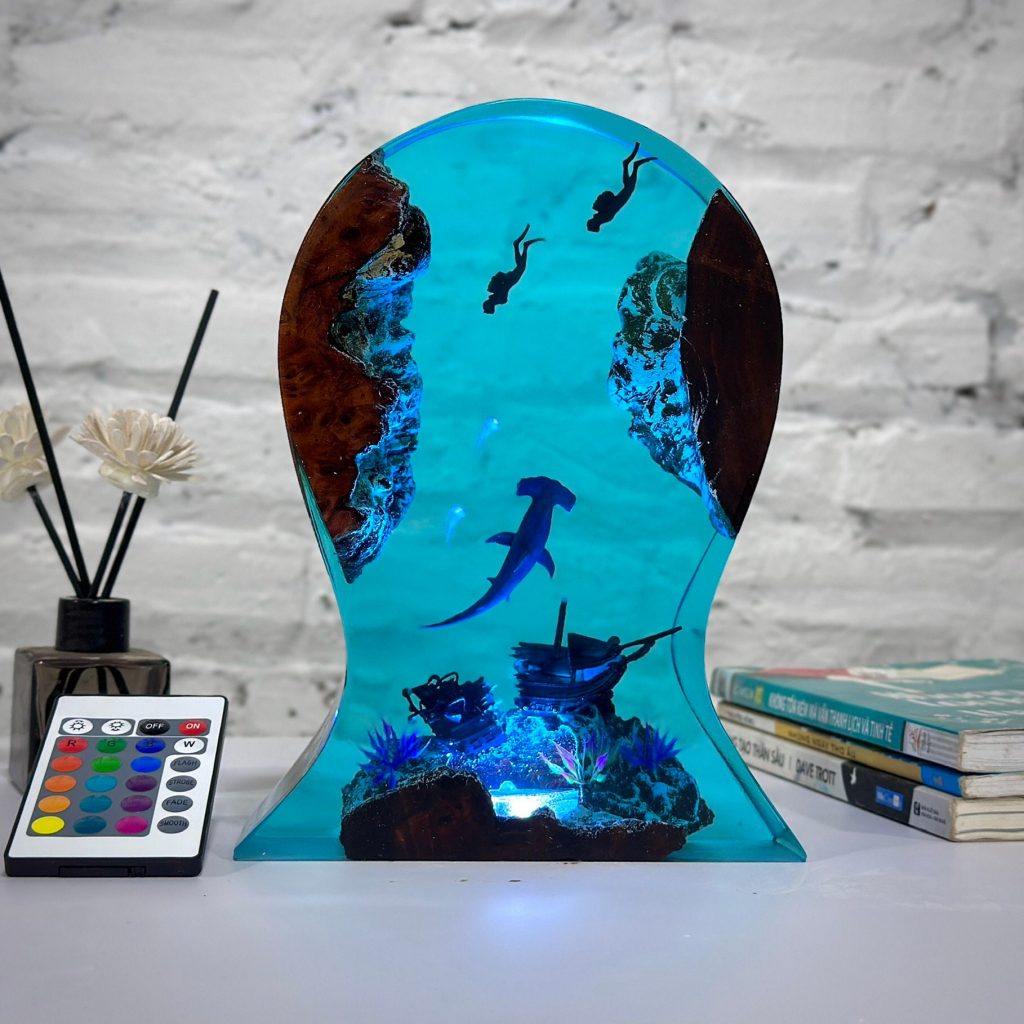 Epoxy Resin Ocean Lamp -  Hammerhead and Couple Diver Night light- Epoxy Resin Wood lamp- Headphone Stand-Unique Summer Gift- Home decor