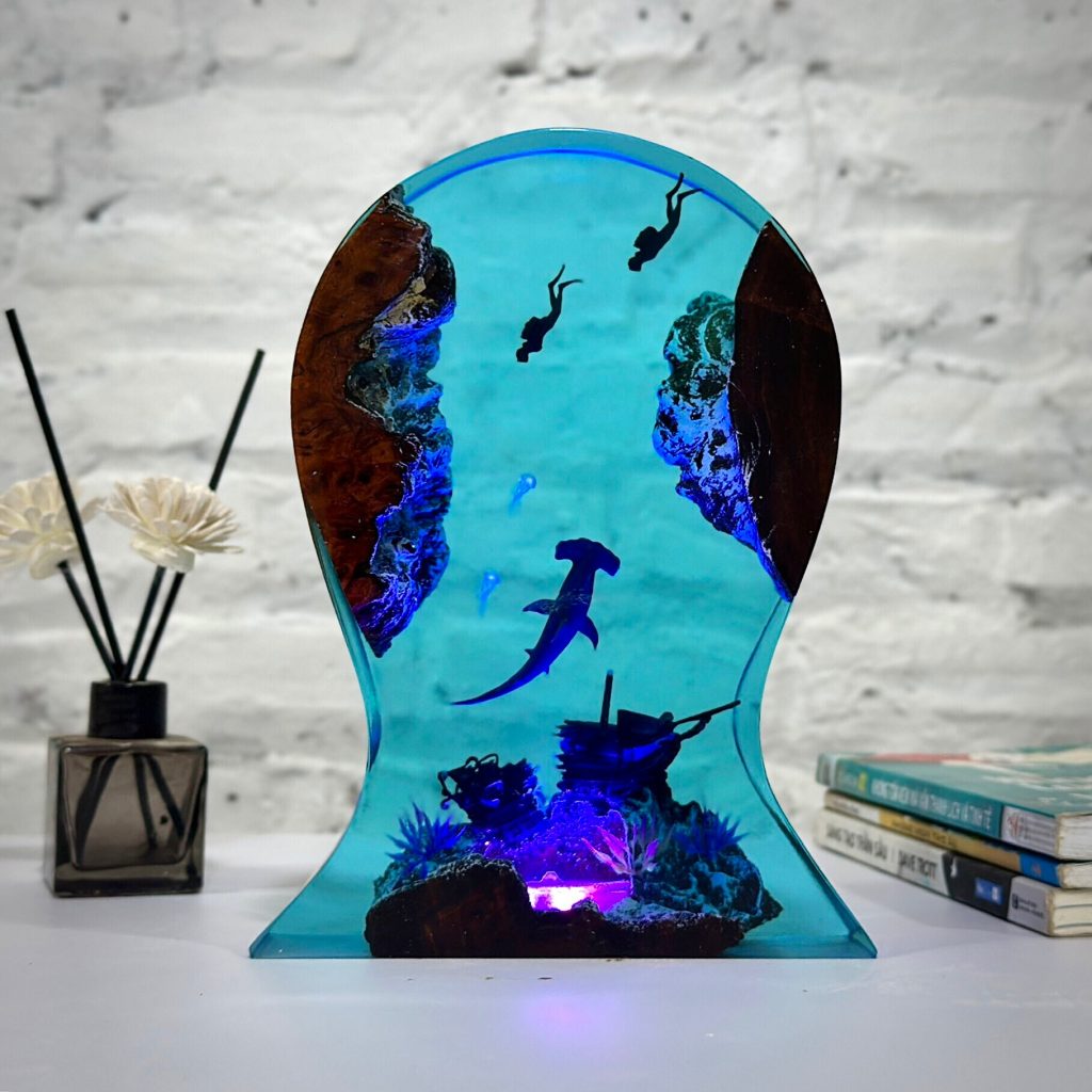 Epoxy Resin Ocean Lamp -  Hammerhead and Couple Diver Night light- Epoxy Resin Wood lamp- Headphone Stand-Unique Summer Gift- Home decor