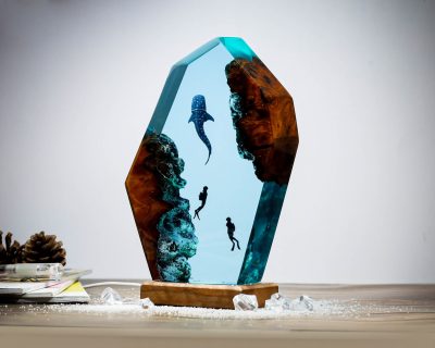 Whale Shark and Divers Epoxy Resin Lamp